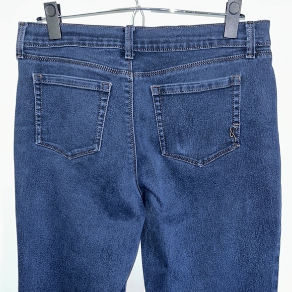 Style & Co. Boot Leg Jeans Size 10 - Picture 4 of 7